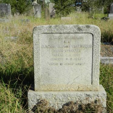 OOSTHUIZEN Johanna Jacoba nee VAN STRAATEN 1862-1943