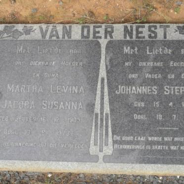 NEST Johannes Stephanus, van der 1897-1956 &amp; Martha Levina Jacoba Susanna BEUKES 1905-1973