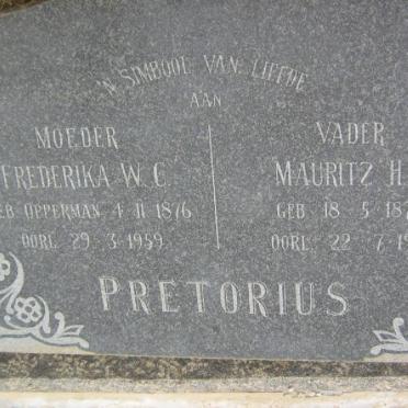 PRETORIUS Mauritz H.O. 1872-1952 &amp; Frederika W.C. OPPERMAN 1876-1959