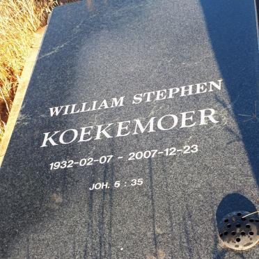 KOEKEMOER William Stephen 1932-2007