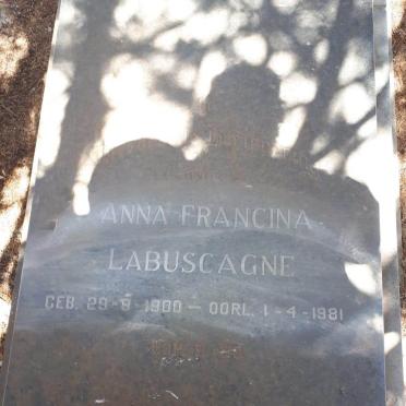 L - Vanne :: Surnames - L