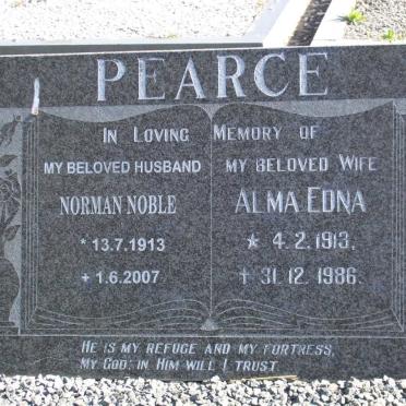 PEARCE Norman Noble 1913-2007 &amp; Alma Edna 1913-1986