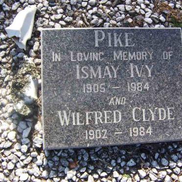 PIKE Wilfred Clyde 1902-1984 &amp; Ismay Ivy 1905-1984