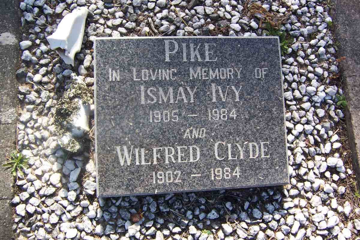 PIKE Wilfred Clyde 1902-1984 &amp; Ismay Ivy 1905-1984