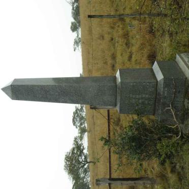 Eastern Cape, STUTTERHEIM district, Horseshoe 230, farm cemetery