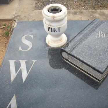 SWANEPOEL Piet 1938-1999
