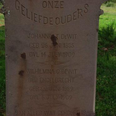 WIT Johannes F., de  1835-1909 &amp; Wilhelmina G. ENGELBRECHT 1839-1909