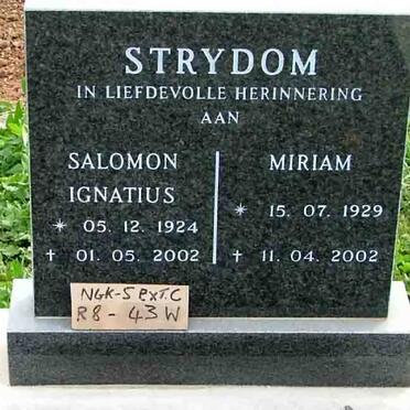 STRYDOM Salomon Ignatius 1924-2002 &amp; Miriam 1929-2002