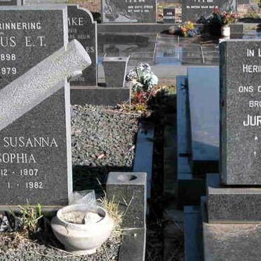 WOLMARANS Stephanus E.T. 1898-1979 &amp; Susanna Sophia 1907-1982 :: BASSON Jurie Johan 1929-1979