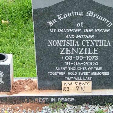 ZENZILE Nomtsha Cynthia 1973-2004