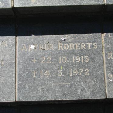 ROBERTS Arthur 1915-1972