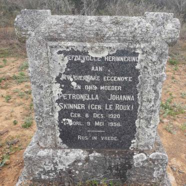 SKINNER Petronella Johanna nee LE ROUX 1920-1956