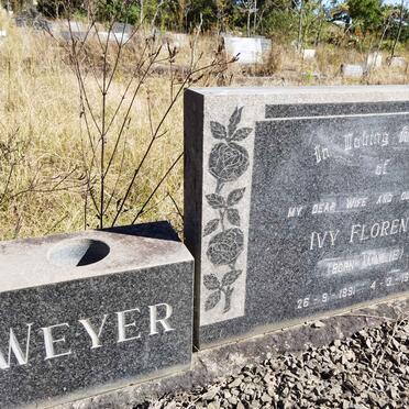 WEYER Ivy Florence nee WYLIE 1891-1969