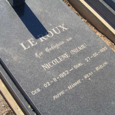ROUX Nicolene, le 1952-1992