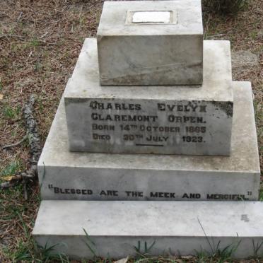 Eastern Cape, BARKLY EAST district, Holderness 77, farm cemetery