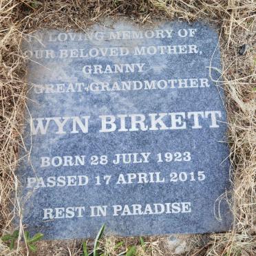 BIRKETT Wyn 1923-2015
