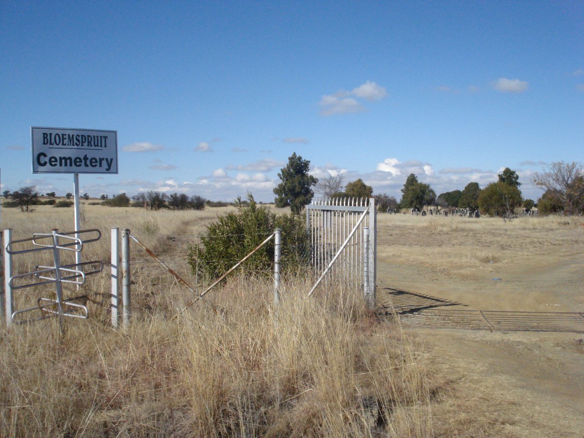 1. Entrance to Bloemspruit cemetery