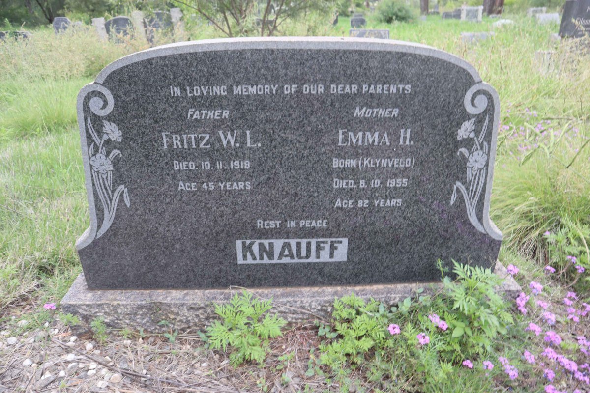 KNAUFF Fritz W.L. -1918 &amp; Emma H. KLYNVELD -1955