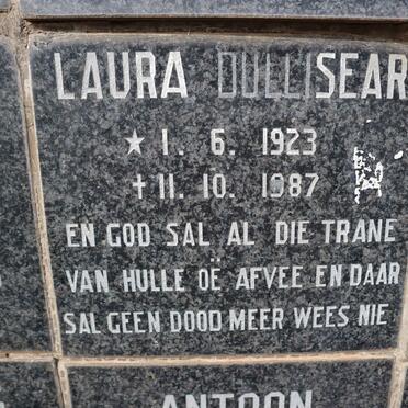 DULLISEAR Laura 1923-1987
