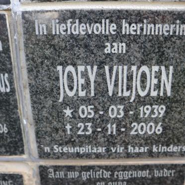 VILJOEN Joey 1939-2006