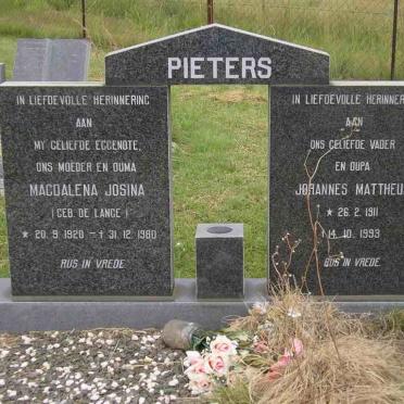 PIETERS Johannes Mattheus 1911-1993 &amp; Magdalena Josina DE LANGE 1920-1980