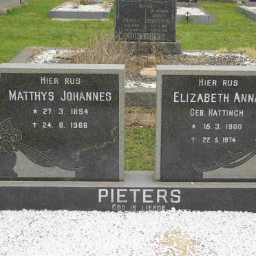 PIETERS Matthys Johannes 1894-1966 &amp; Elizabeth Anna HATTINGH 1900-1974