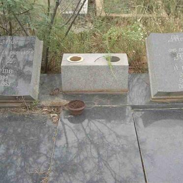 MERWE Johan F.S., v.d. 1894-1963 &amp; Martha J. McDONALD 1897-1985