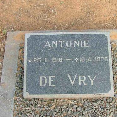 VRY Antonie, de 1918-1976