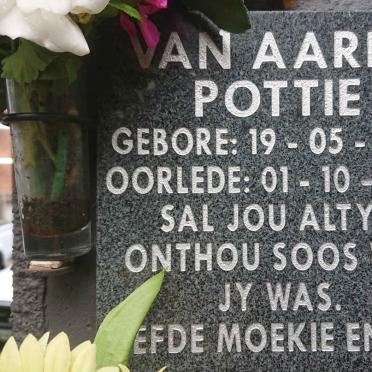 AARDE Pottie, van 1980-2016