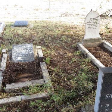Free State, BLOEMFONTEIN district, De Brug, De Aar 658_2, farm cemetery