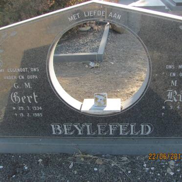 BEYLEFELD G.M. 1934-1985 &amp; M.J. 1934-