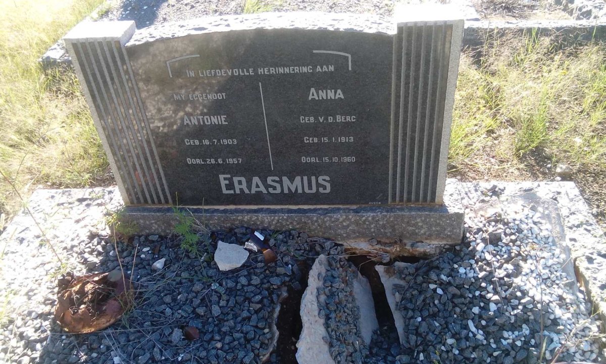 ERASMUS Antonie 1903-1957 &amp; Anna V.D. BERG 1913-1960