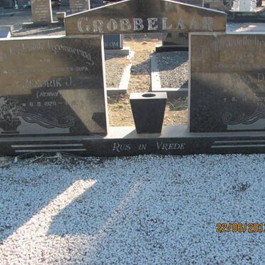 GROBBELAAR Hendrik J. 1928- &amp; Anna D. 1929-2007