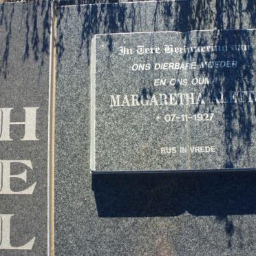 HELLMUTH Julius Eduard 1924-2000 &amp; Margaretha Aletta 1927-