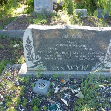 WYK Adriaan Jacobus, van 1900-1956 &amp; Aletta Elizabeth VORSTER 1904-1987