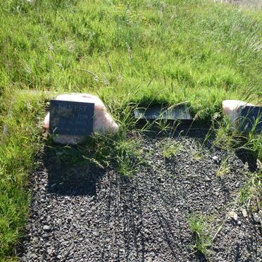 ? Ernest 1938-2002 &amp; Ria 1945-