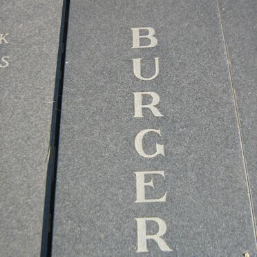 BURGER Jacob Isak de Villiers 1937- &amp; Pitra Johanna LOUBSER 1941-1986