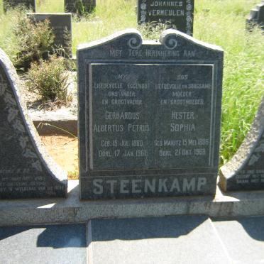 STEENKAMP Gerhardus Albertus Petrus 1880-1961 &amp; Hester Sophia MARITZ 1886-1968