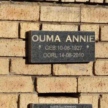 Annie 1927-2010