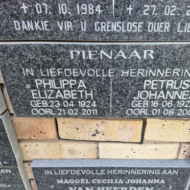 PIENAAR Petrus Johannes 1922-2005 & Philippa Elizabeth 1924-2011