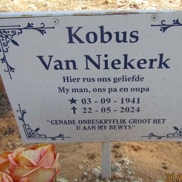 N - Vanne :: Surnames - N