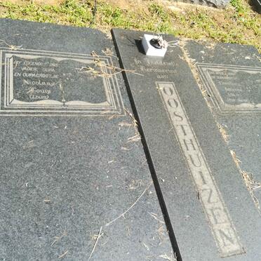 OOSTHUIZEN Nicolaas Louis 1911-1993 &amp; Dorathea Johanna DREYER 1907-2000