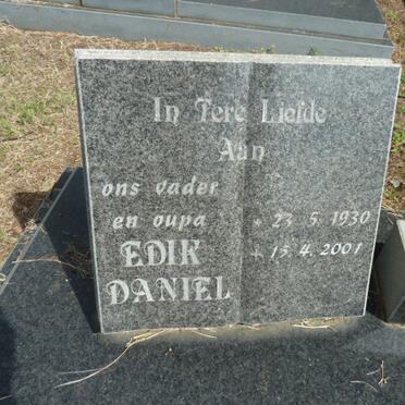 PLOOY Edik Daniel, du 1930-2001 &amp; Ella Sophia 1935-1999