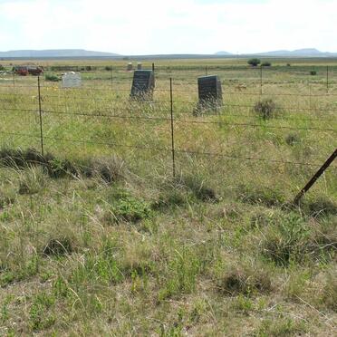 Free State, DEWETSDORP district, Unknown farm cemetery 13