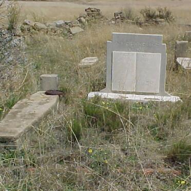 TONDER Andrias J.J., van 1864-1948 &amp; Elizabeth M. NAUDE 1872-1921