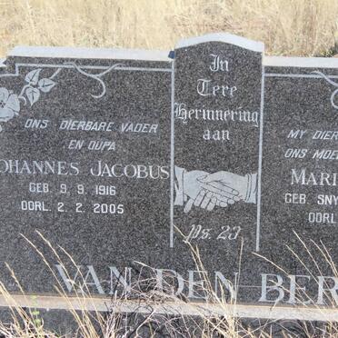 BERG Johannes Jacobus, van den 1916-2005 &amp; Maria Aletta SNYMAN 1920-1973