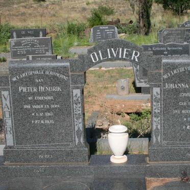 OLIVIER Pieter Hendrik 1913-1975 &amp; Johanna Petronella  formerly GROENEWALD nee DE JONGE 1921-1997