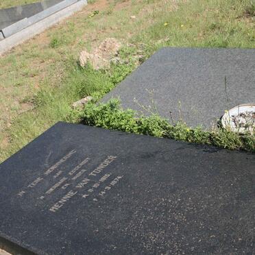 TONDER Hennie, van 1916-1974