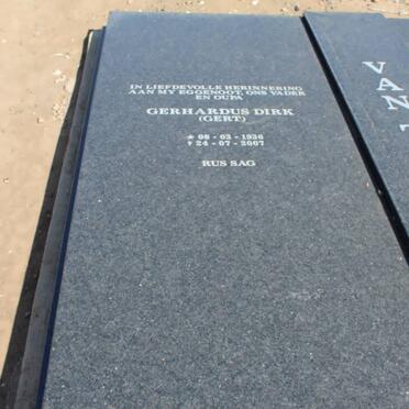 TONDER Gerhardus Dirk, van 1936-2007 &amp; Elizabeth Jacoba OLIVIER 1946-