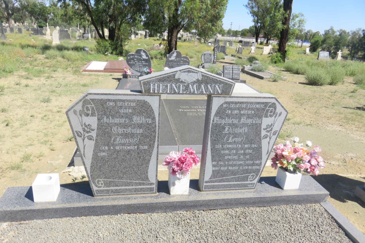 HEINEMANN Johannes Willem Christiaan 1936- &amp; Magdalena Magritha Elizabeth VERMEULEN 1941-1992